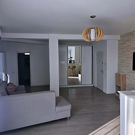 Hotel 10housemamaia Constanta