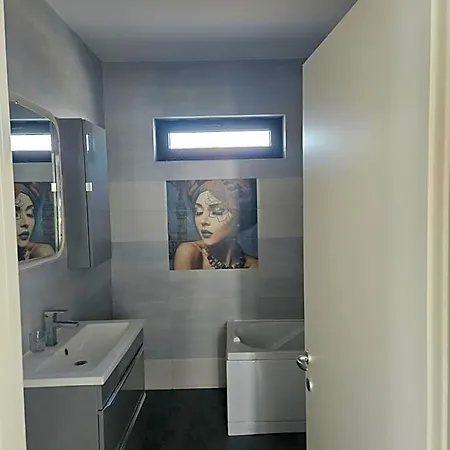 Aparthotel 10housemamaia